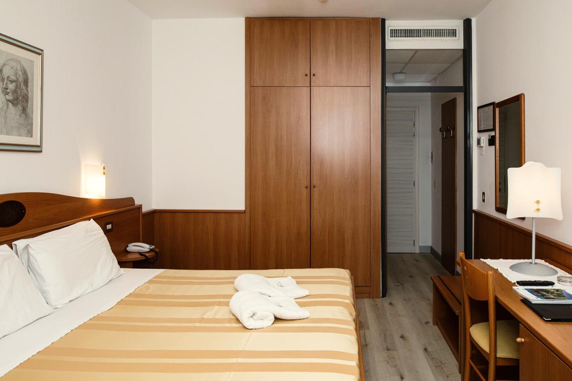 Hotel Leonardo Da Vinci Wellness Spa Bibione Exterior foto