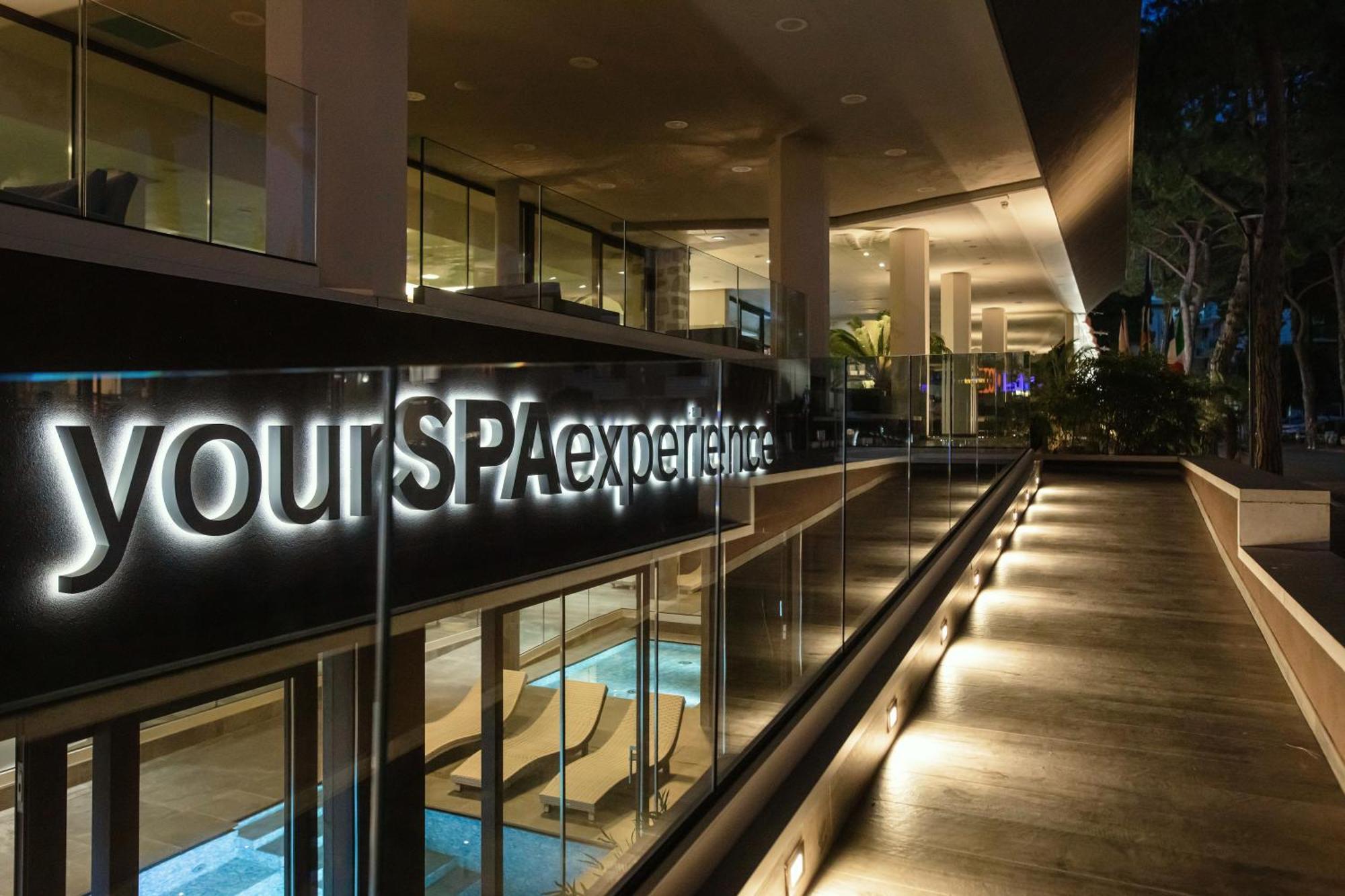 Hotel Leonardo Da Vinci Wellness Spa Bibione Exterior foto