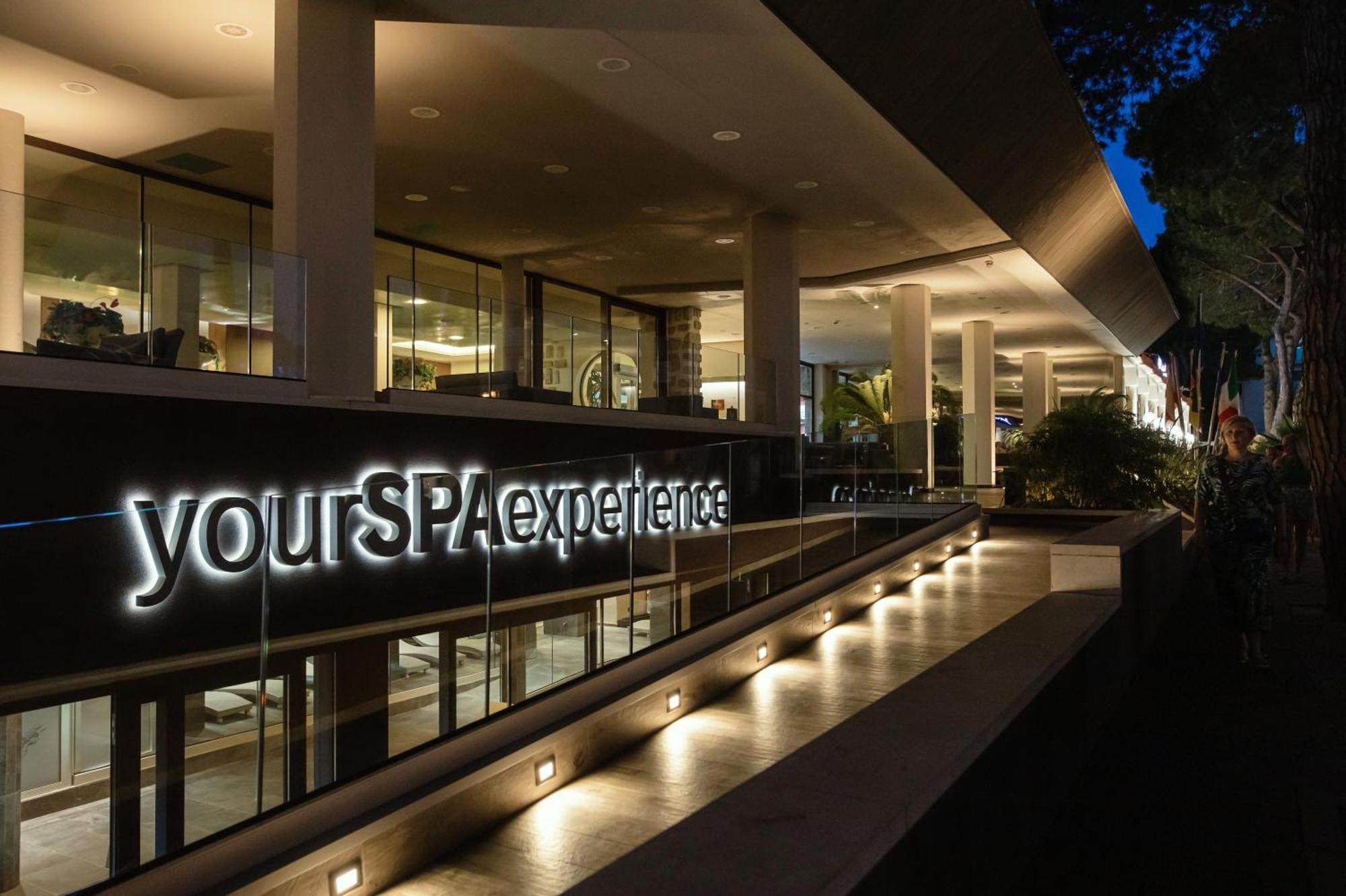 Hotel Leonardo Da Vinci Wellness Spa Bibione Exterior foto
