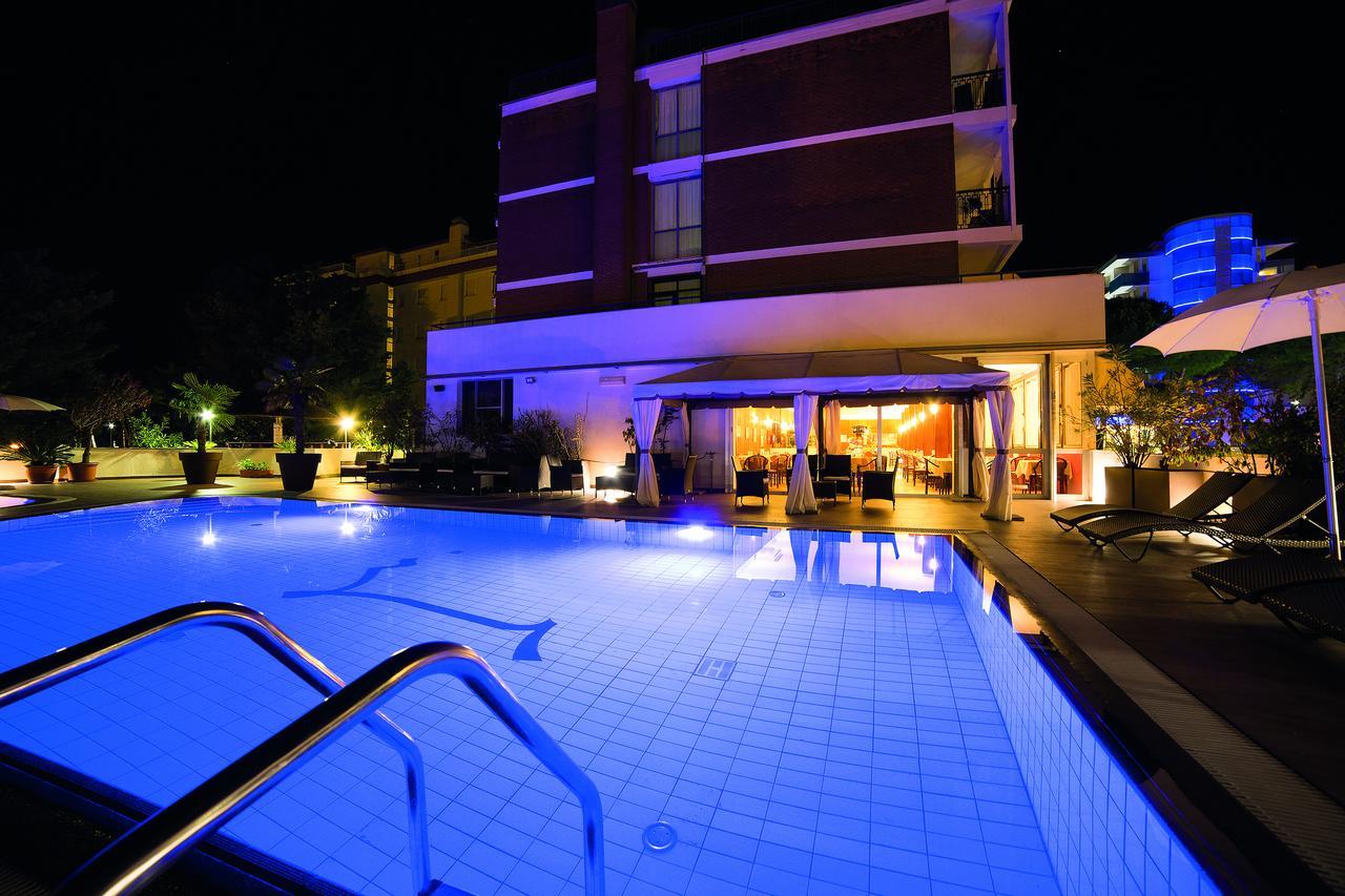 Hotel Leonardo Da Vinci Wellness Spa Bibione Exterior foto